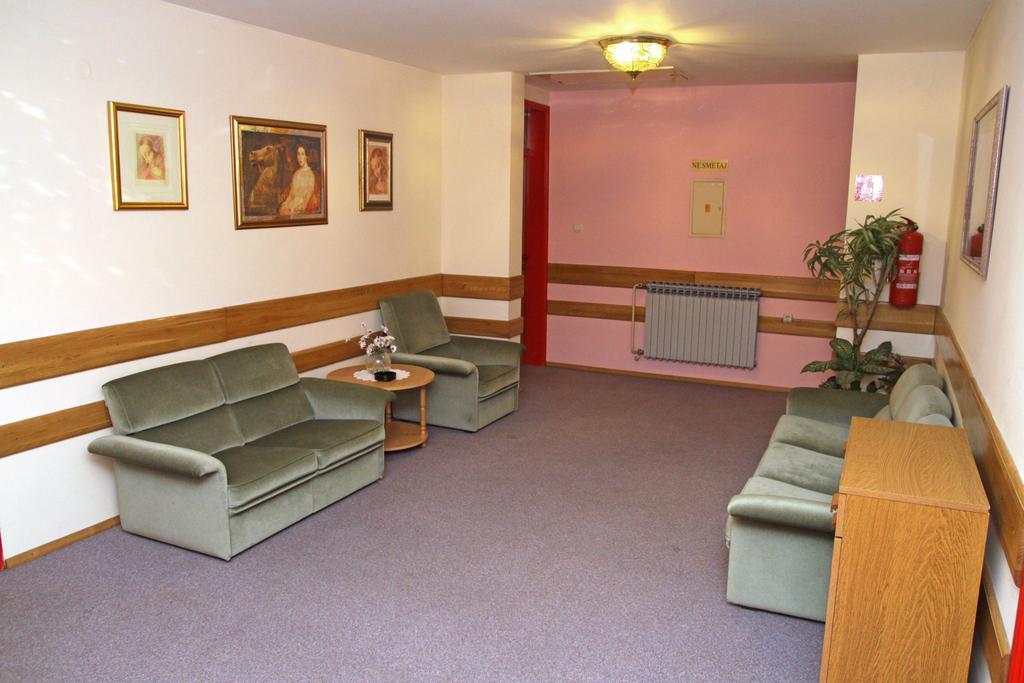 Guest House Royal Čakovec 外观 照片