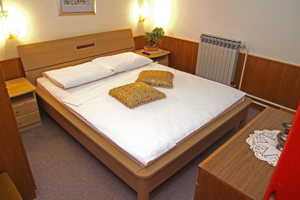 Guest House Royal Čakovec 外观 照片